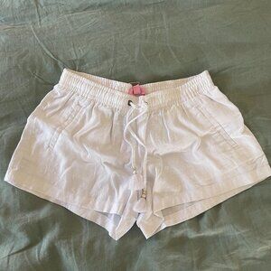 NWT Lilly Pulitzer Linen Beach Shorts in Resort White - Size S - RARE FIND